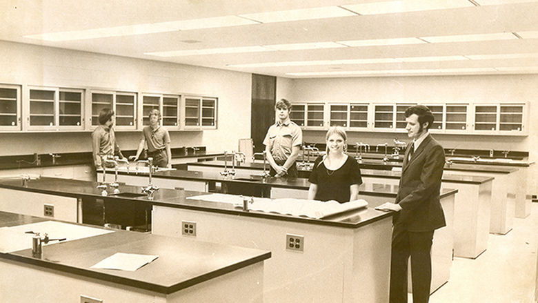 Employees in new biology laboratory