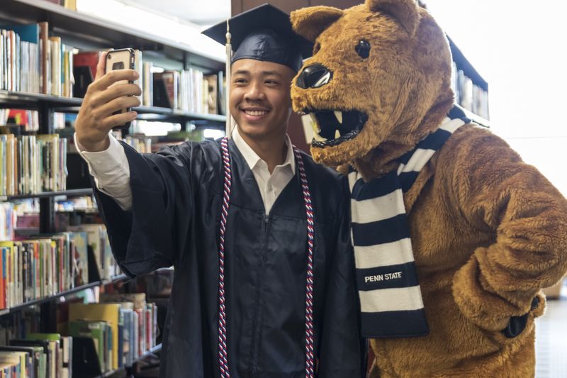 Penn State York Commencement 2019 lion